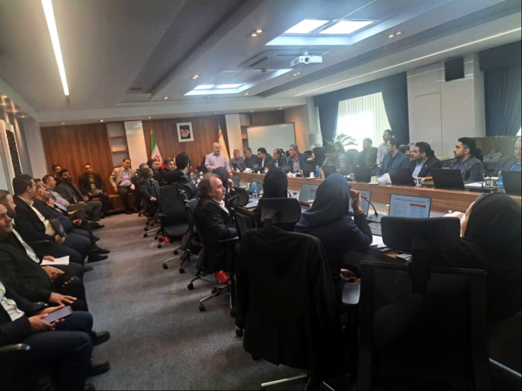 مدیریت ارتباطات و رفتار حرفه ای