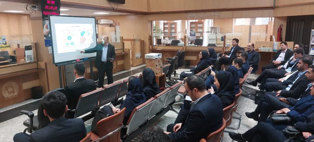 فروش و بازاريابي خدمات بانکی